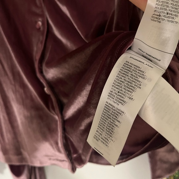 GUESS Velour Cate Pajama Set in vineyard purple - Picture 11 of 11